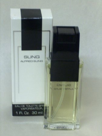 ALFRED SUNG WOMAN`S EDT SPRAY 1 OZALFRED SUNG