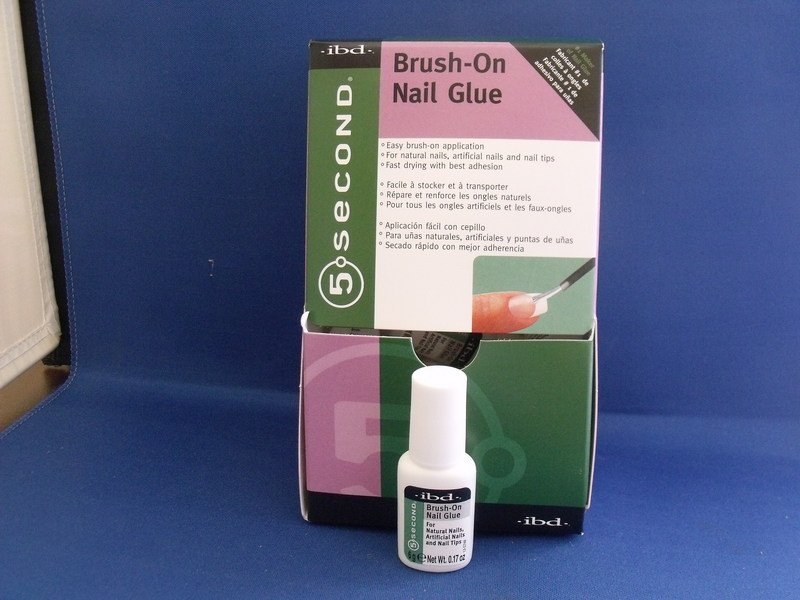 IBD 5 SECOND NAIL GLUE BRUSH-ON 6gNail CareIBD